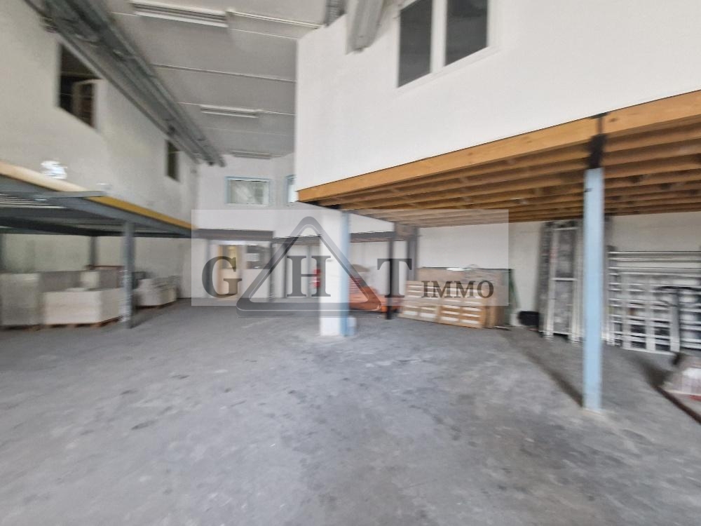 Entrepôt Bureaux