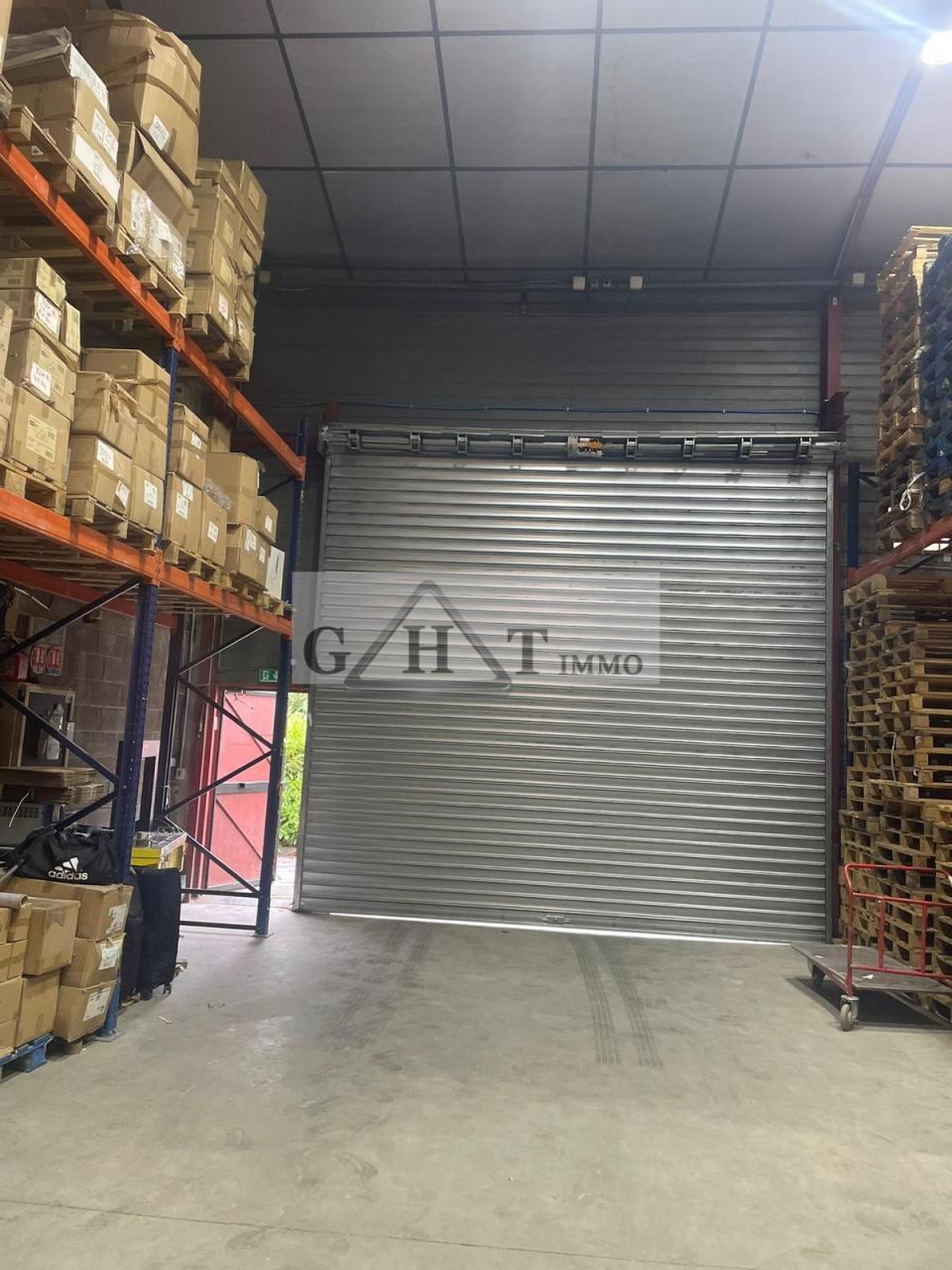 Entrepôt Bureaux