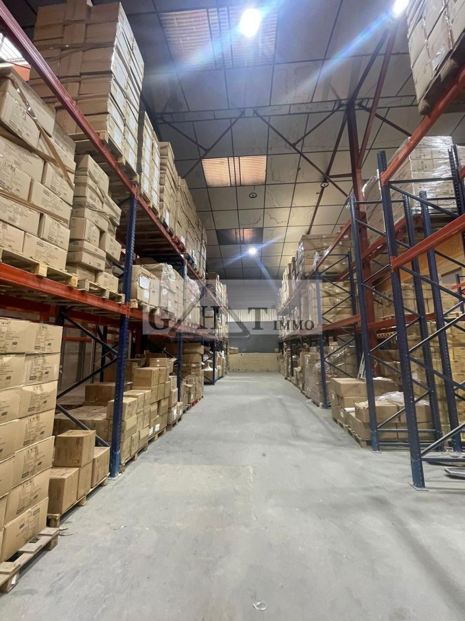 Entrepôt Bureaux