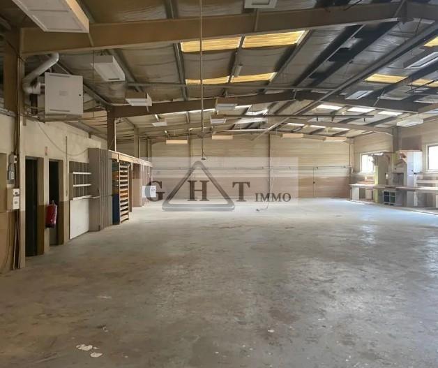 Entrepôt Bureaux