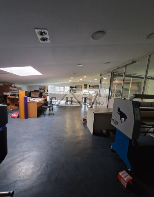 Entrepôt Bureaux