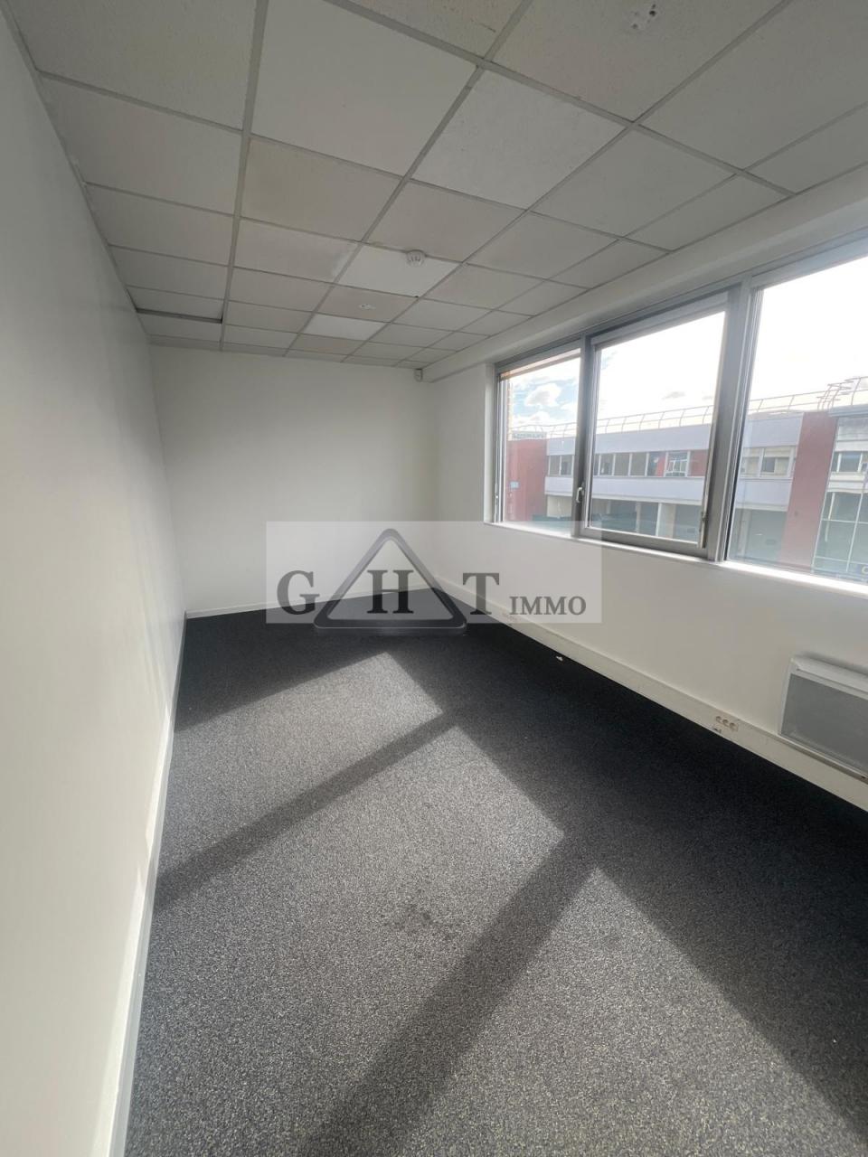 Entrepôt Bureaux