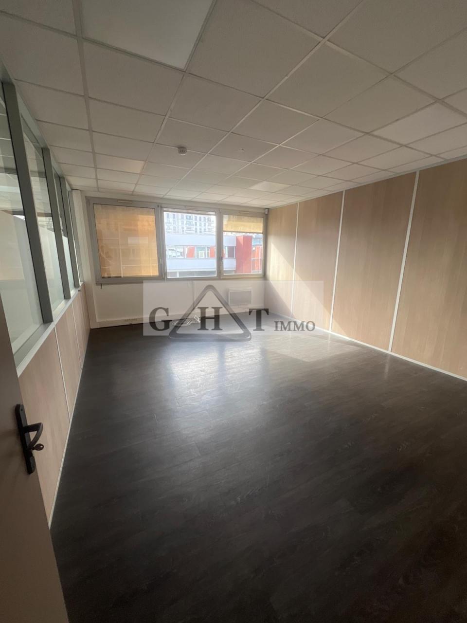 Entrepôt Bureaux