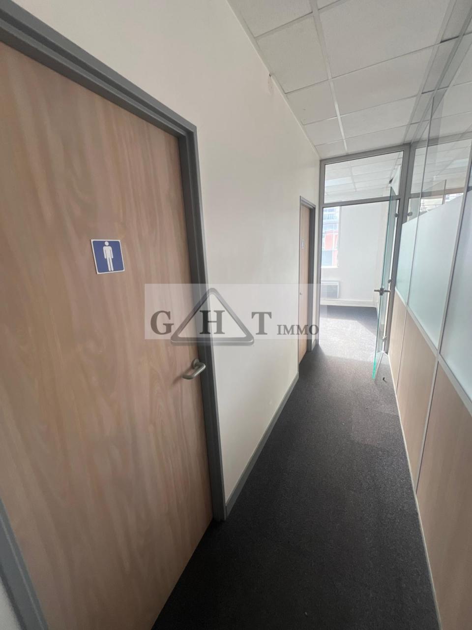Entrepôt Bureaux