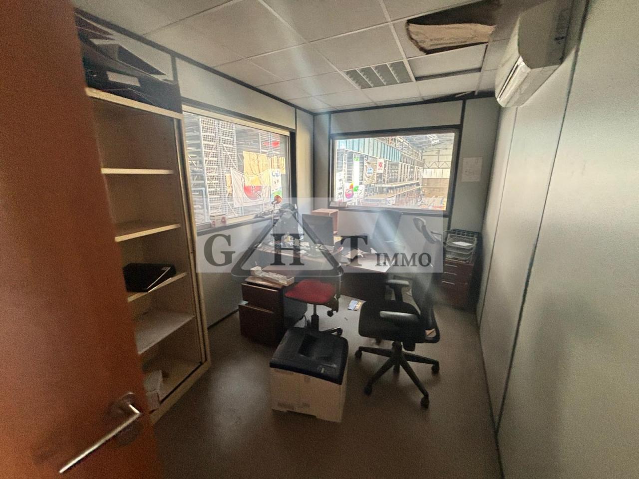 Entrepôt Bureaux
