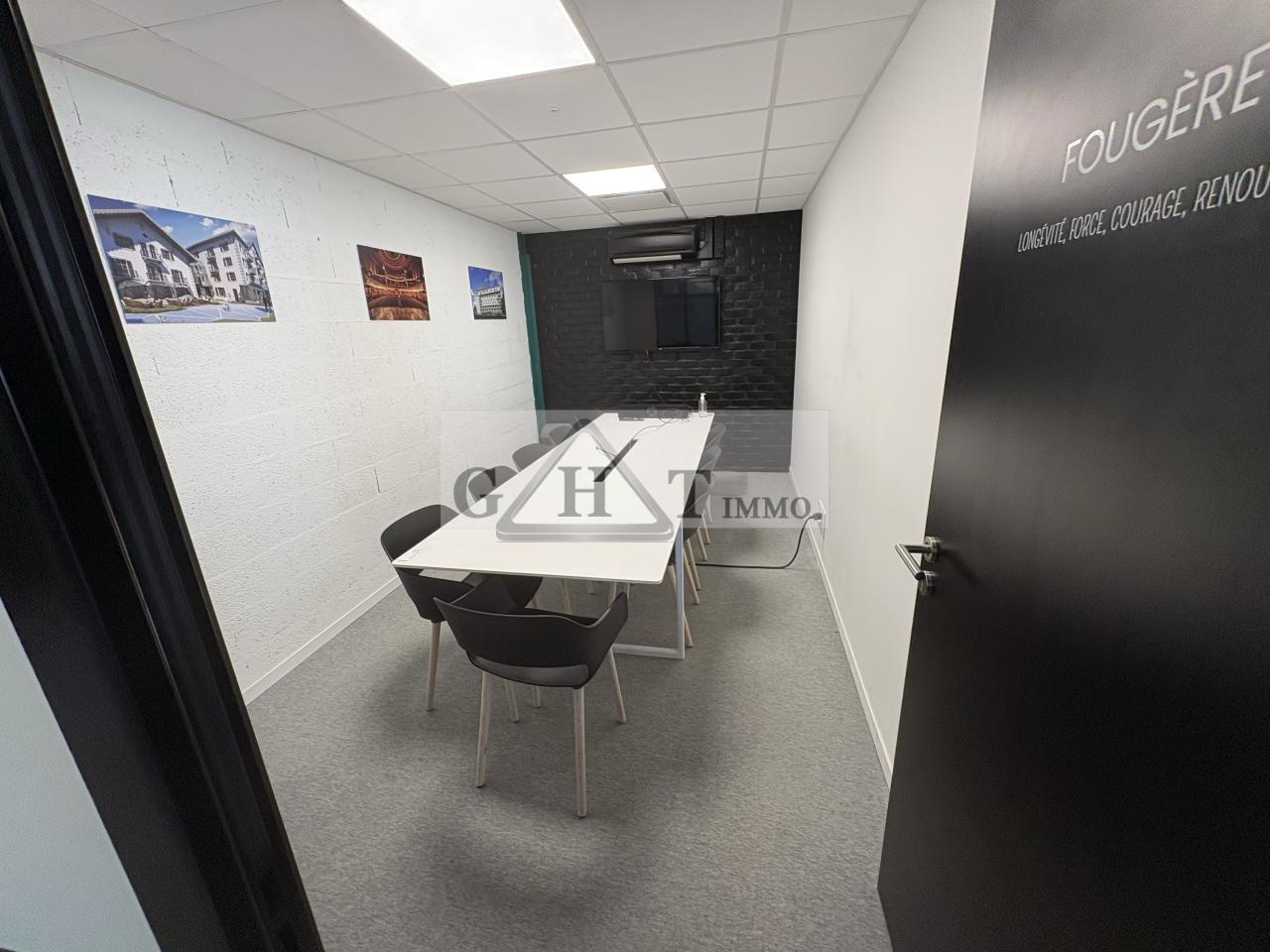 Entrepôt Bureaux
