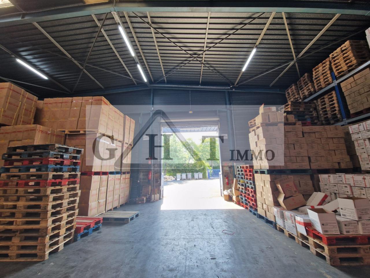 Entrepôt Bureaux