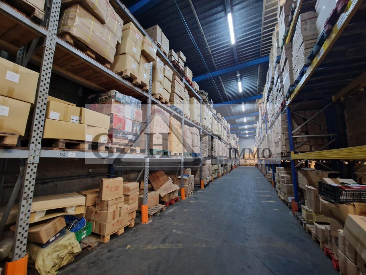Entrepôt Bureaux