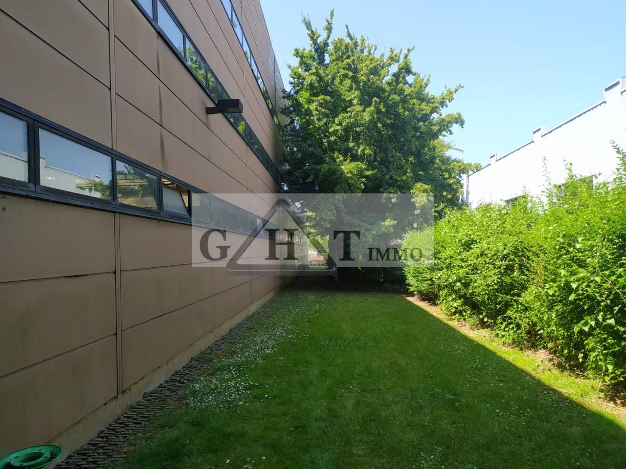 Entrepôt Bureaux