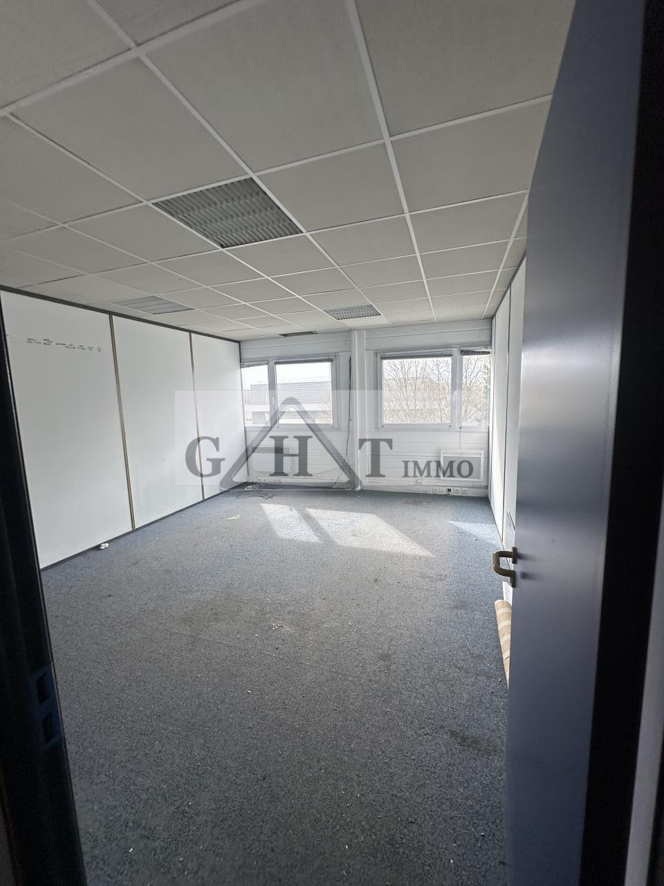 Entrepôt Bureaux