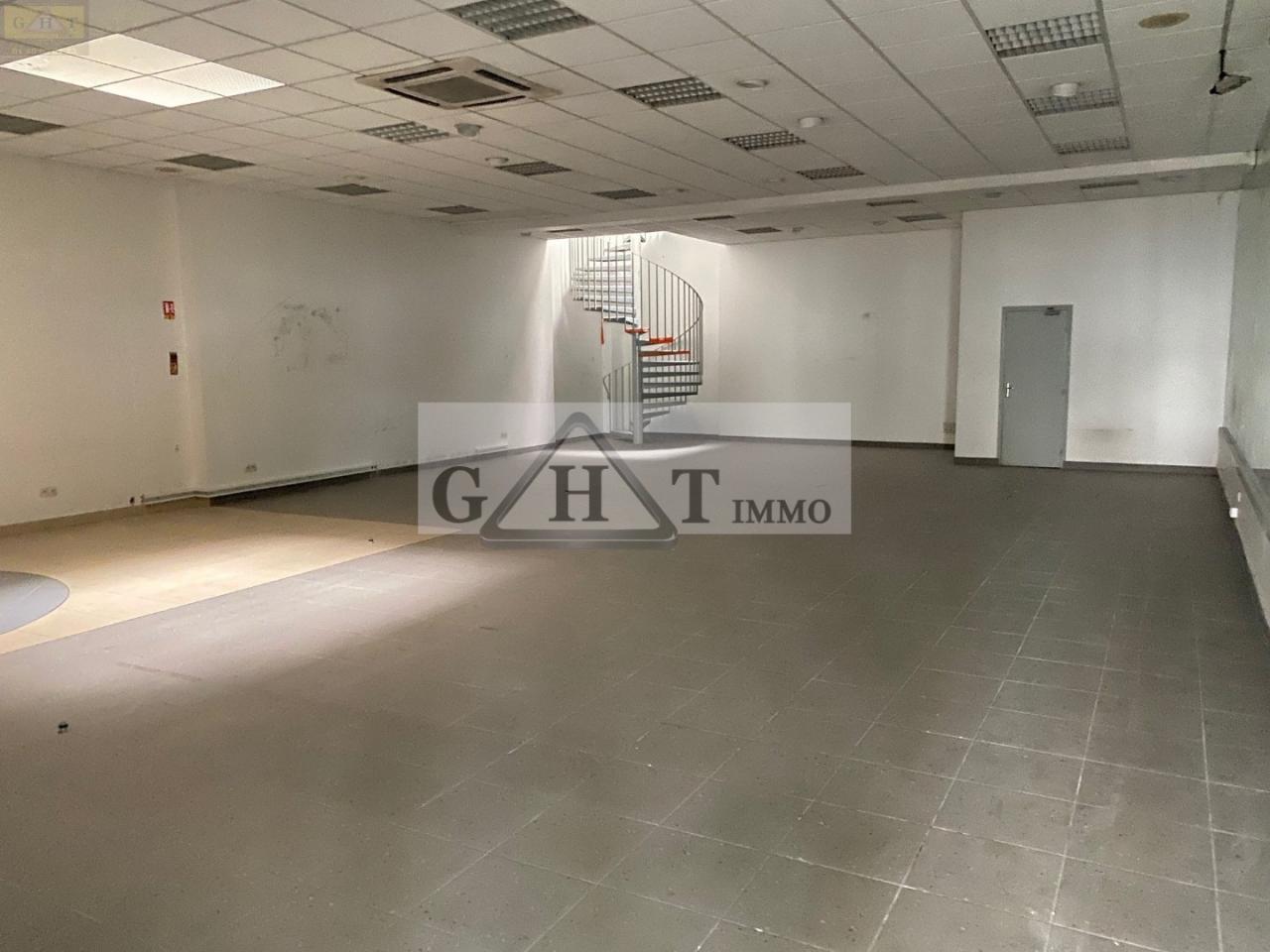 Entrepôt Bureaux
