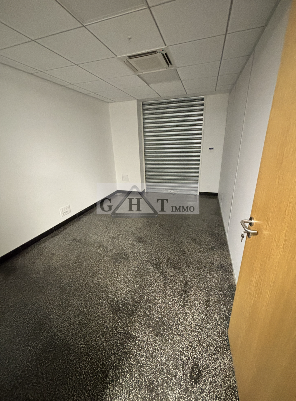 Entrepôt Bureaux