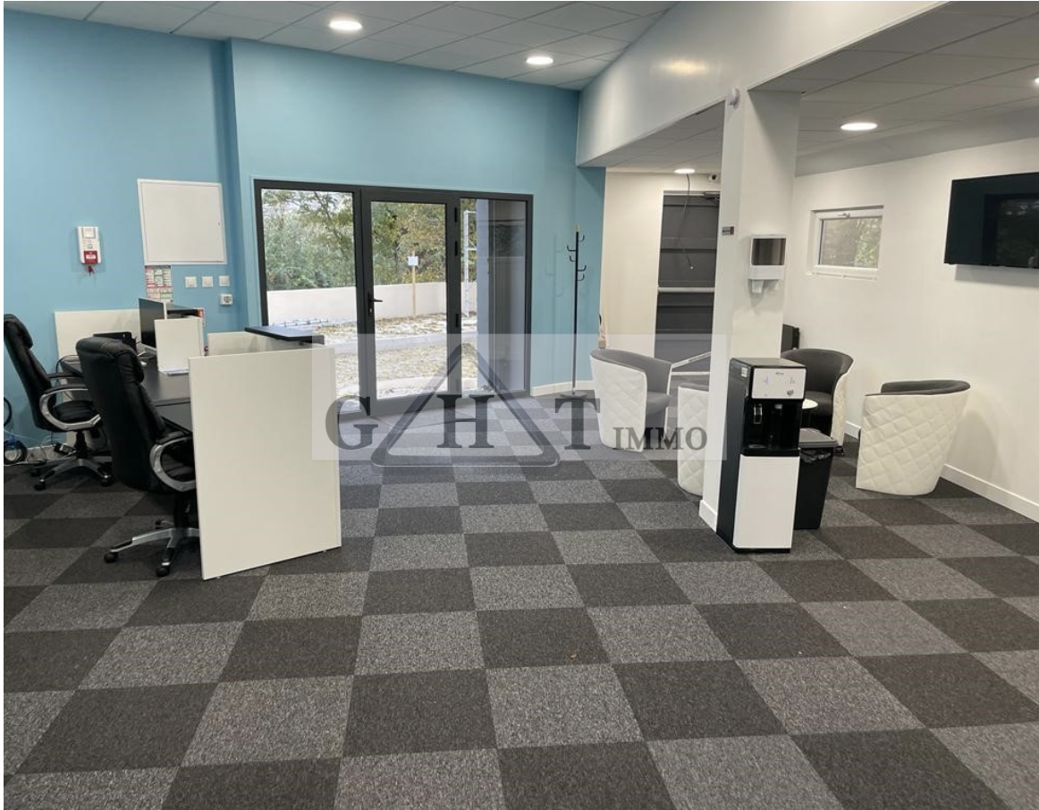 Entrepôt Bureaux