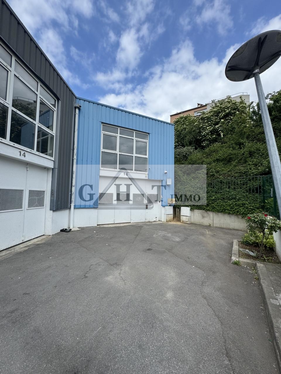 Entrepôt Bureaux