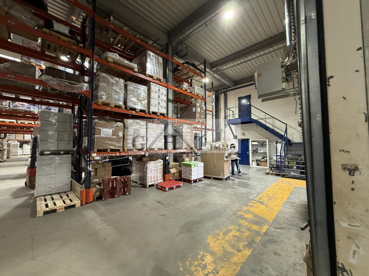 Entrepôt Bureaux