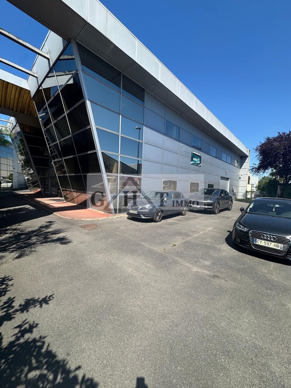 Entrepôt Bureaux