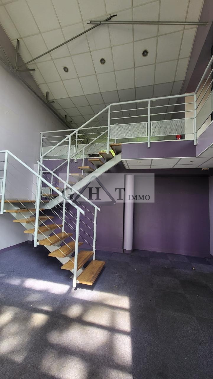 Entrepôt Bureaux
