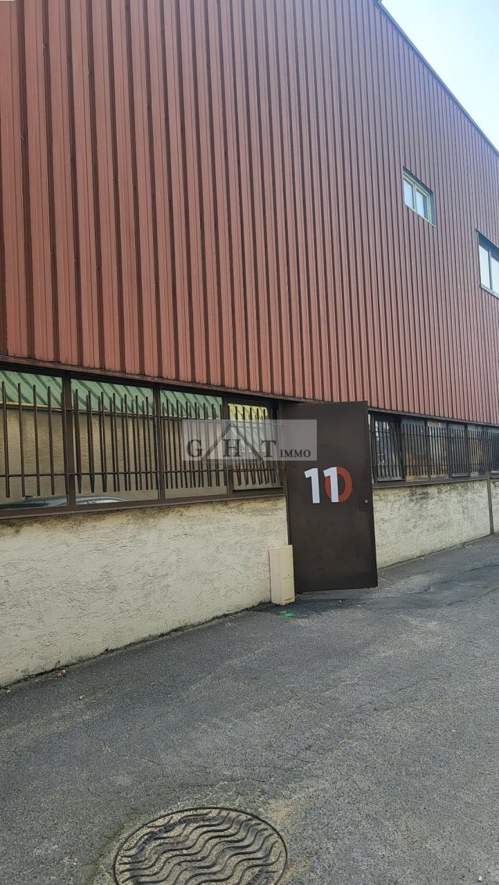 Entrepôt Bureaux