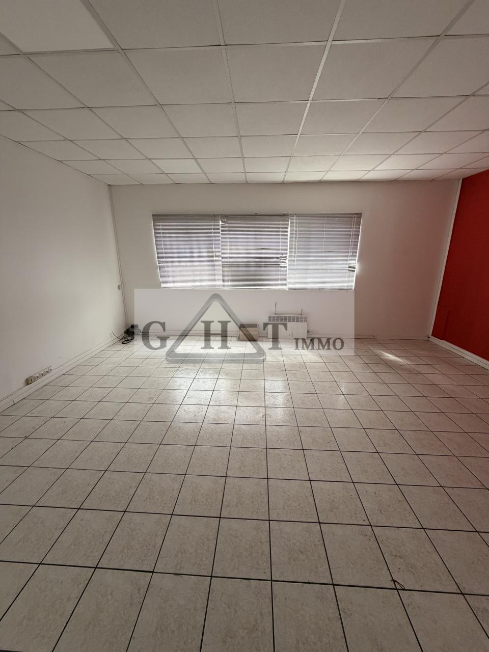 Entrepôt Bureaux