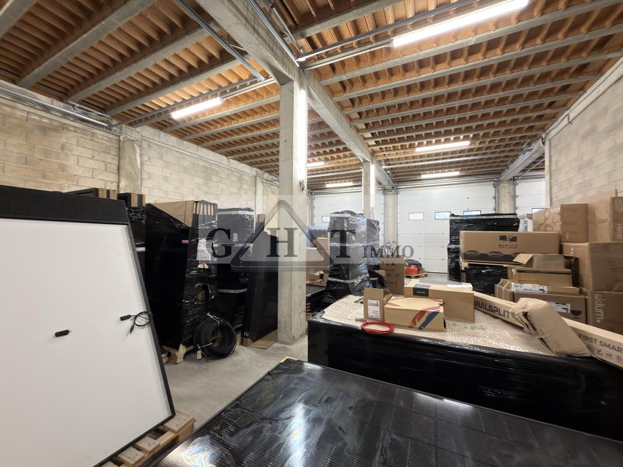 Entrepôt Bureaux