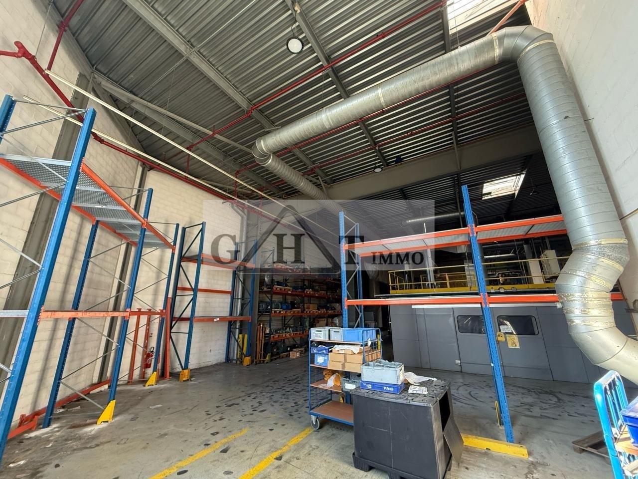 Entrepôt Bureaux