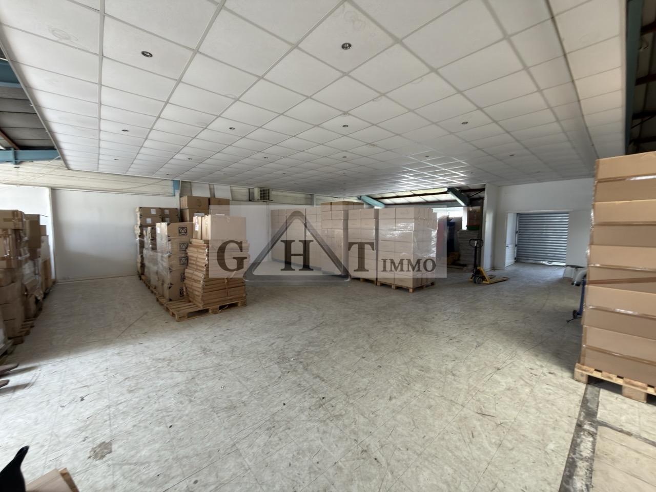Entrepôt Bureaux