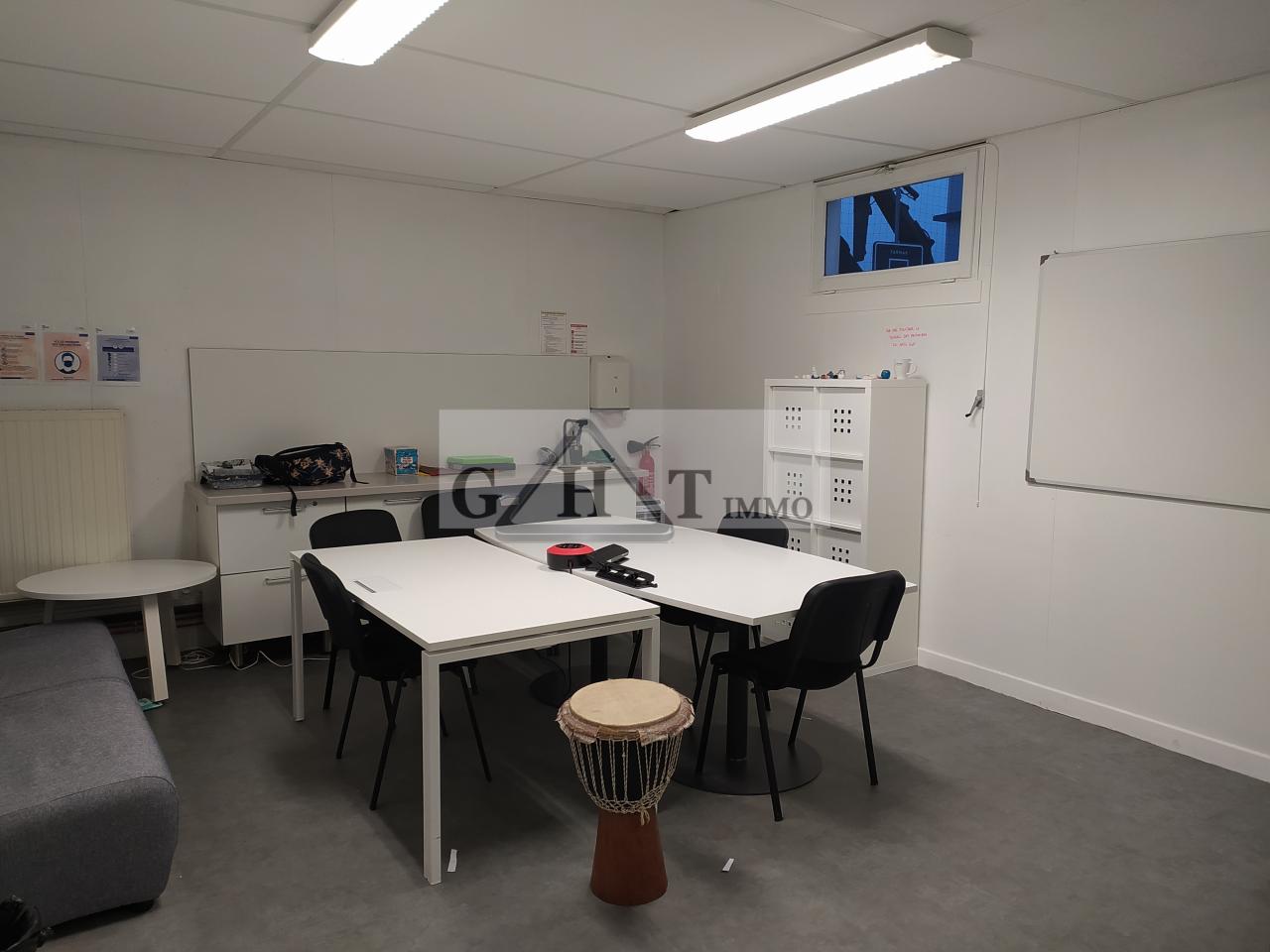 Entrepôt Bureaux