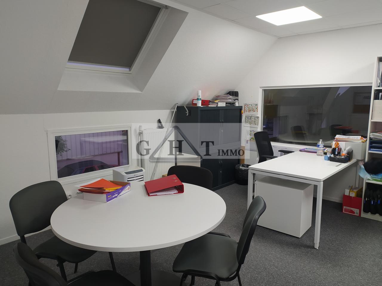 Entrepôt Bureaux