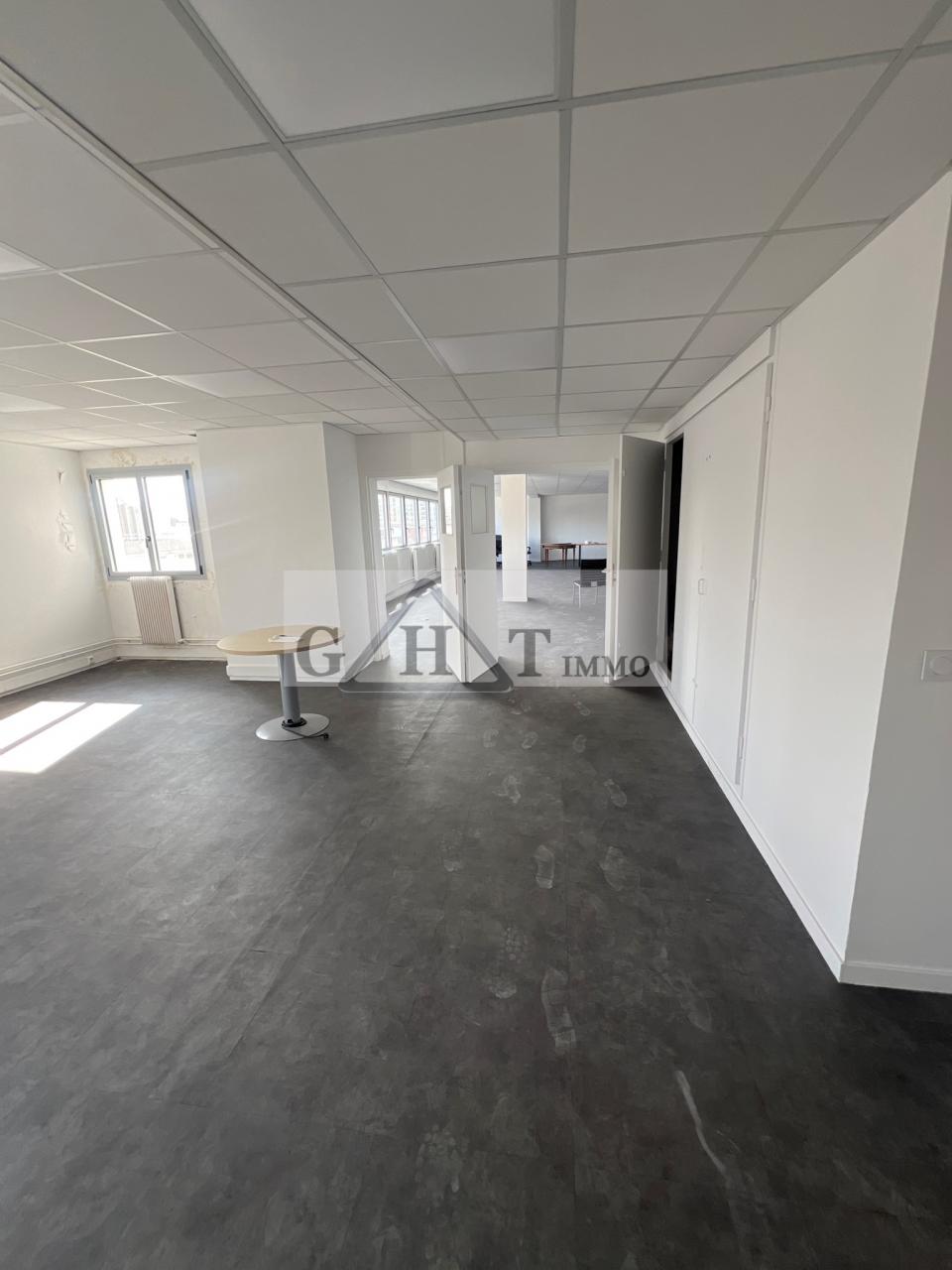 Entrepôt Bureaux