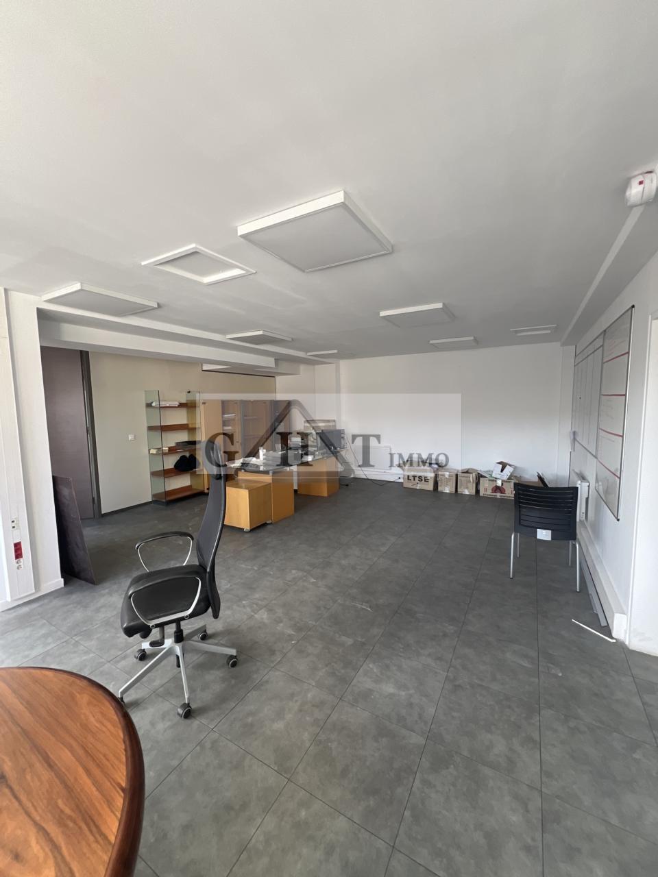Entrepôt Bureaux