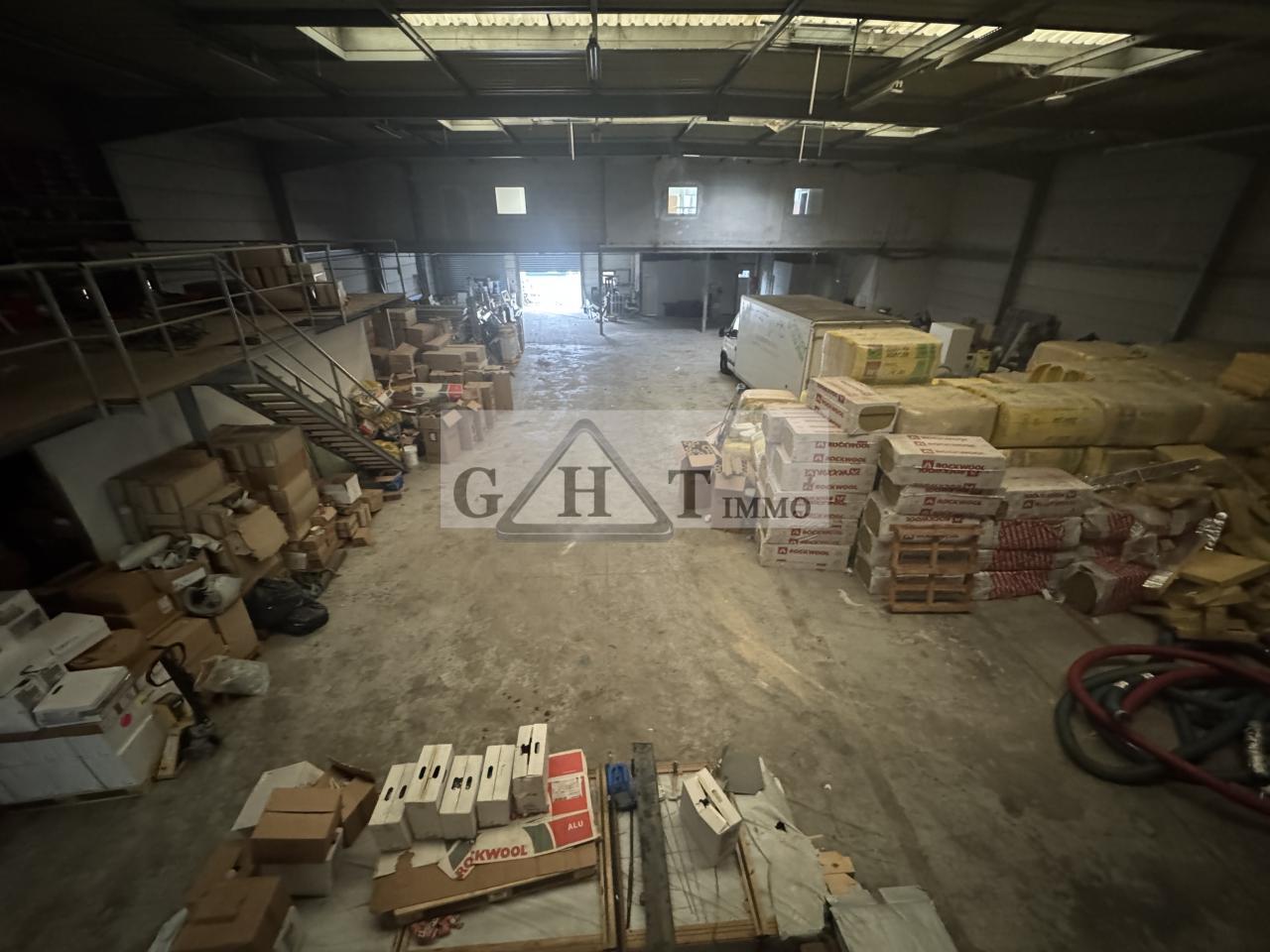 Entrepôt Bureaux