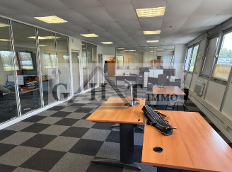 Entrepôt Bureaux