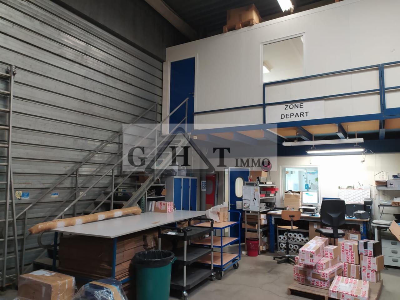 Entrepôt Bureaux
