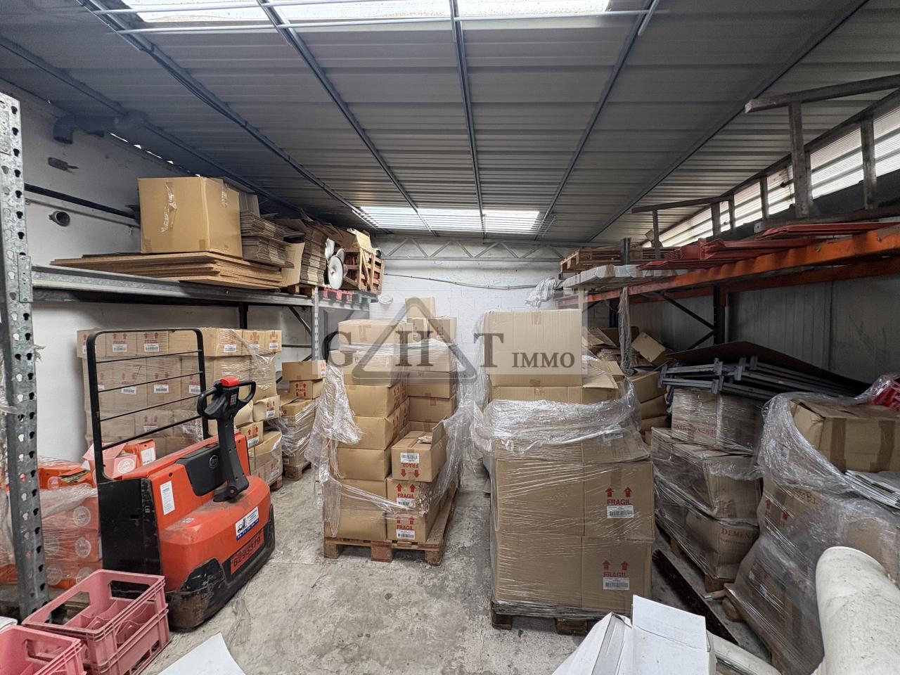 Entrepôt Bureaux