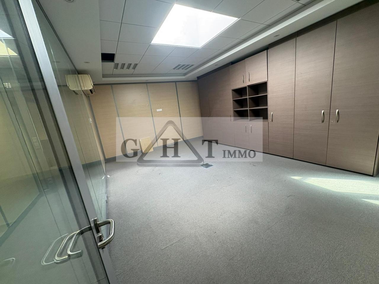Entrepôt Bureaux