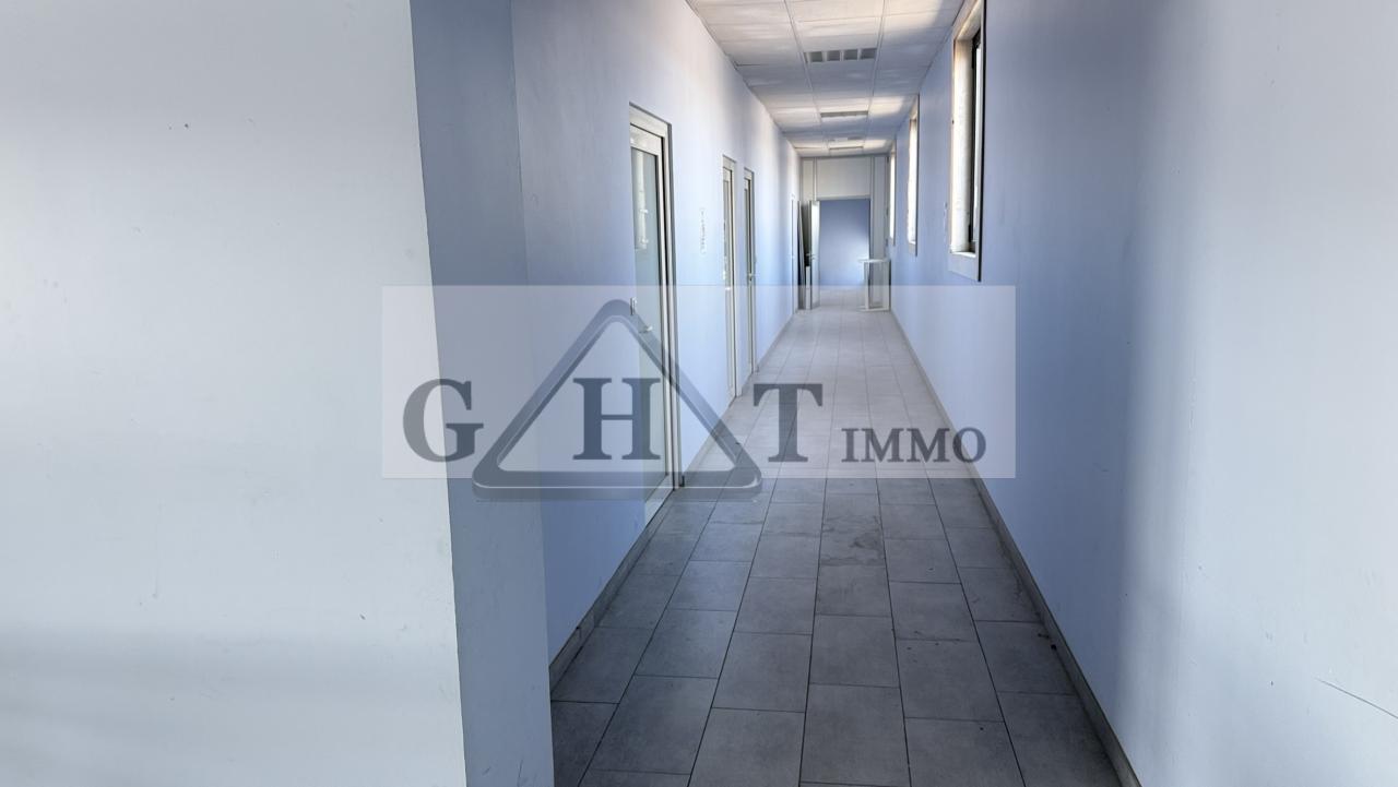 Entrepôt Bureaux