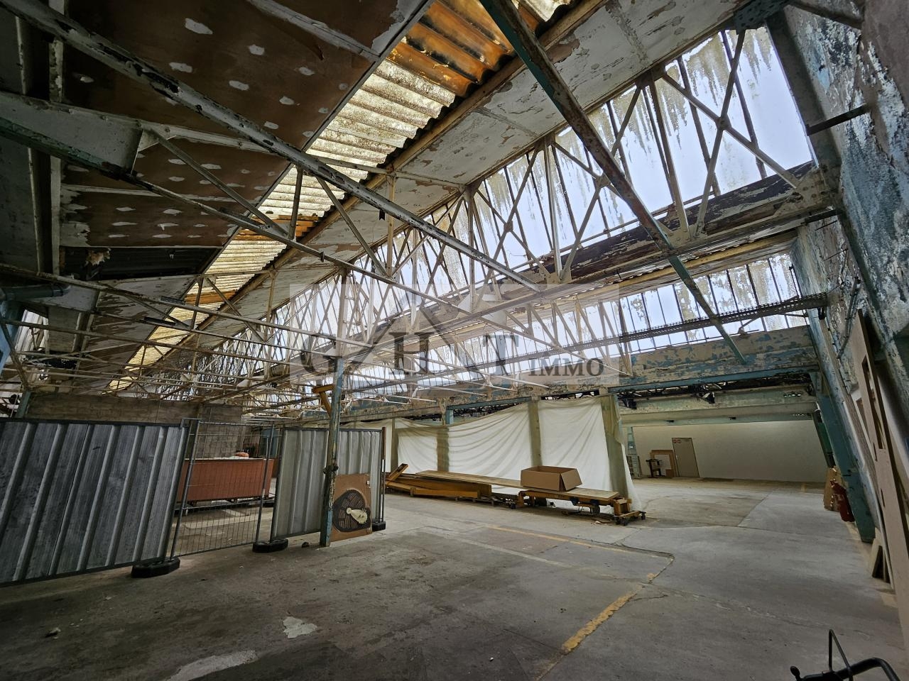 Entrepôt Bureaux