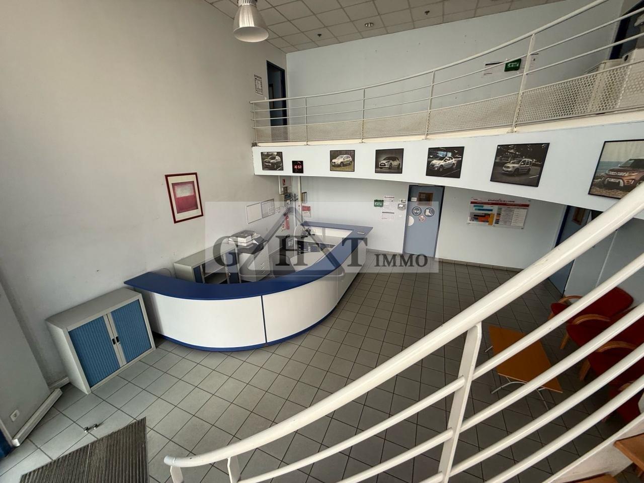 Entrepôt Bureaux