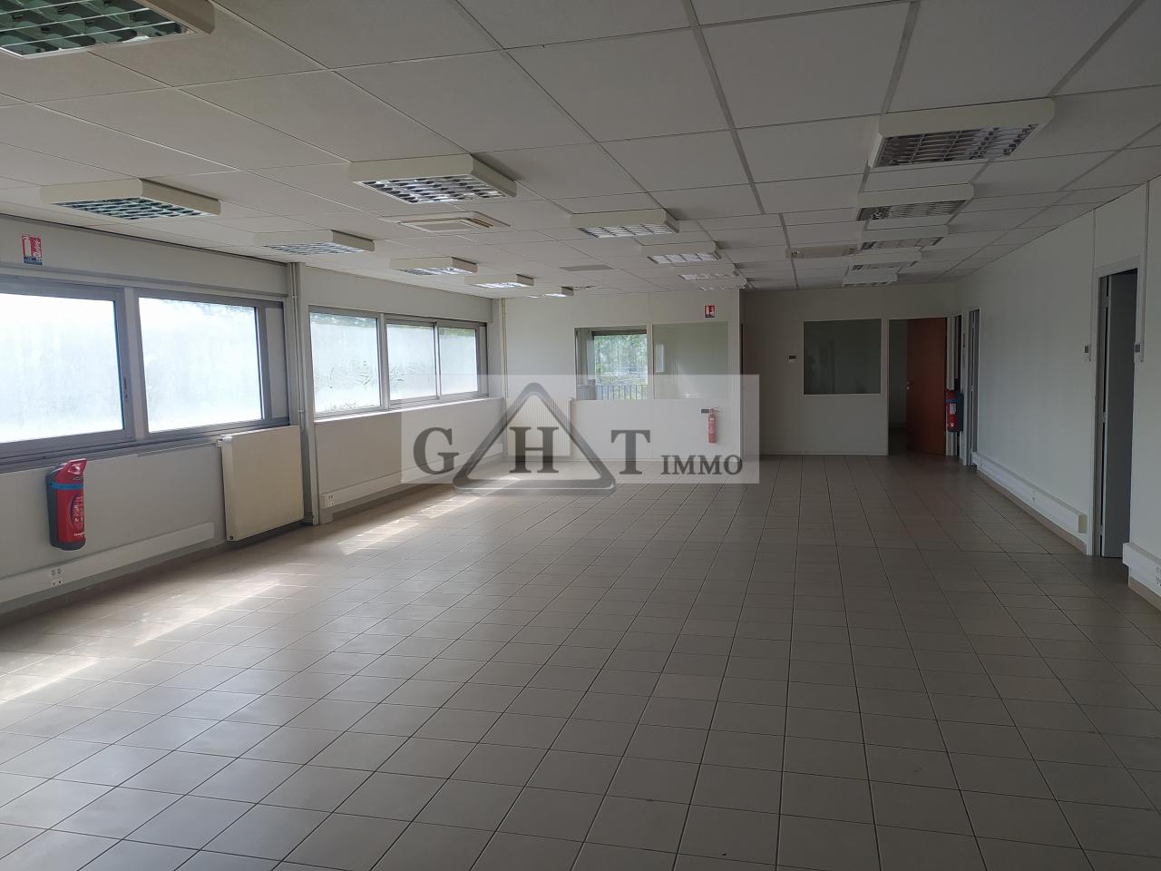 Entrepôt Bureaux