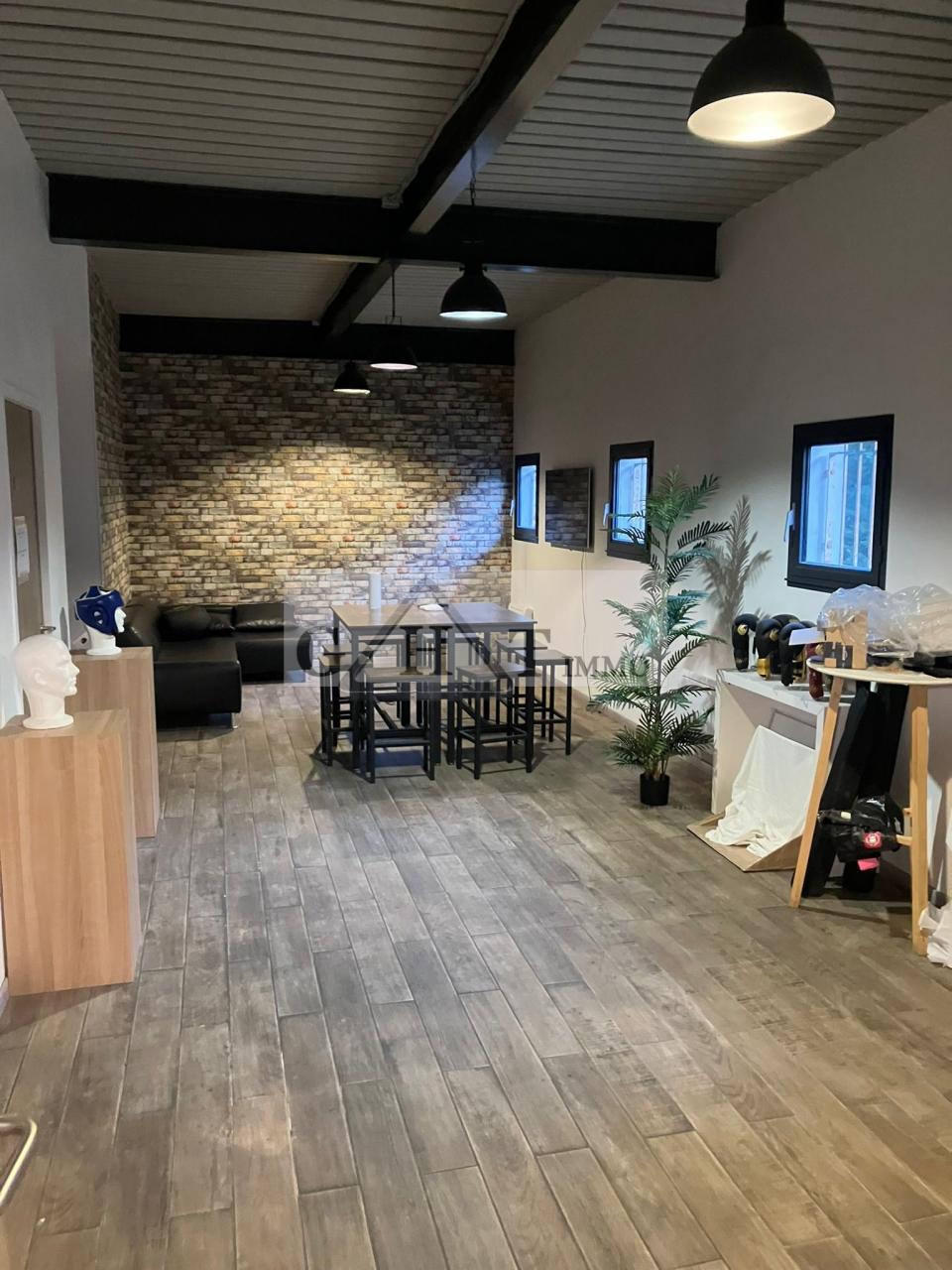 Entrepôt Bureaux