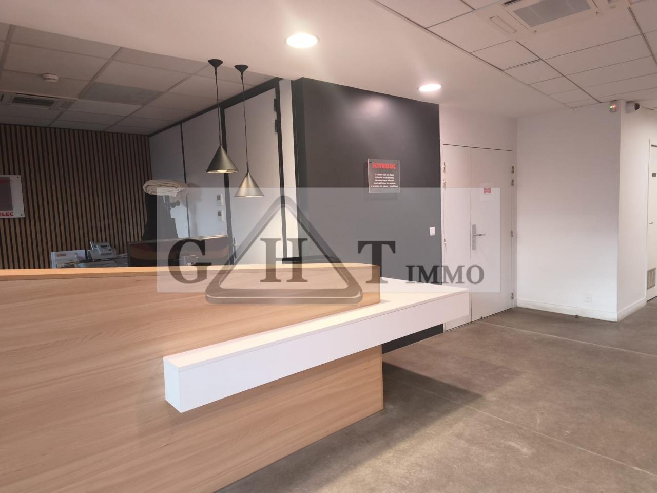 Entrepôt Bureaux