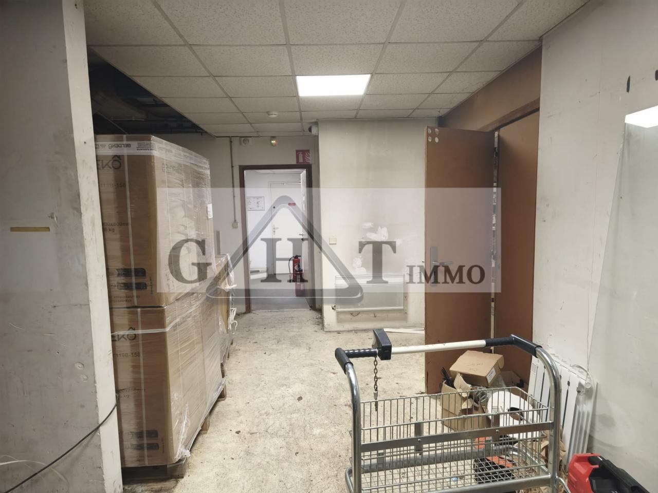 Entrepôt Bureaux