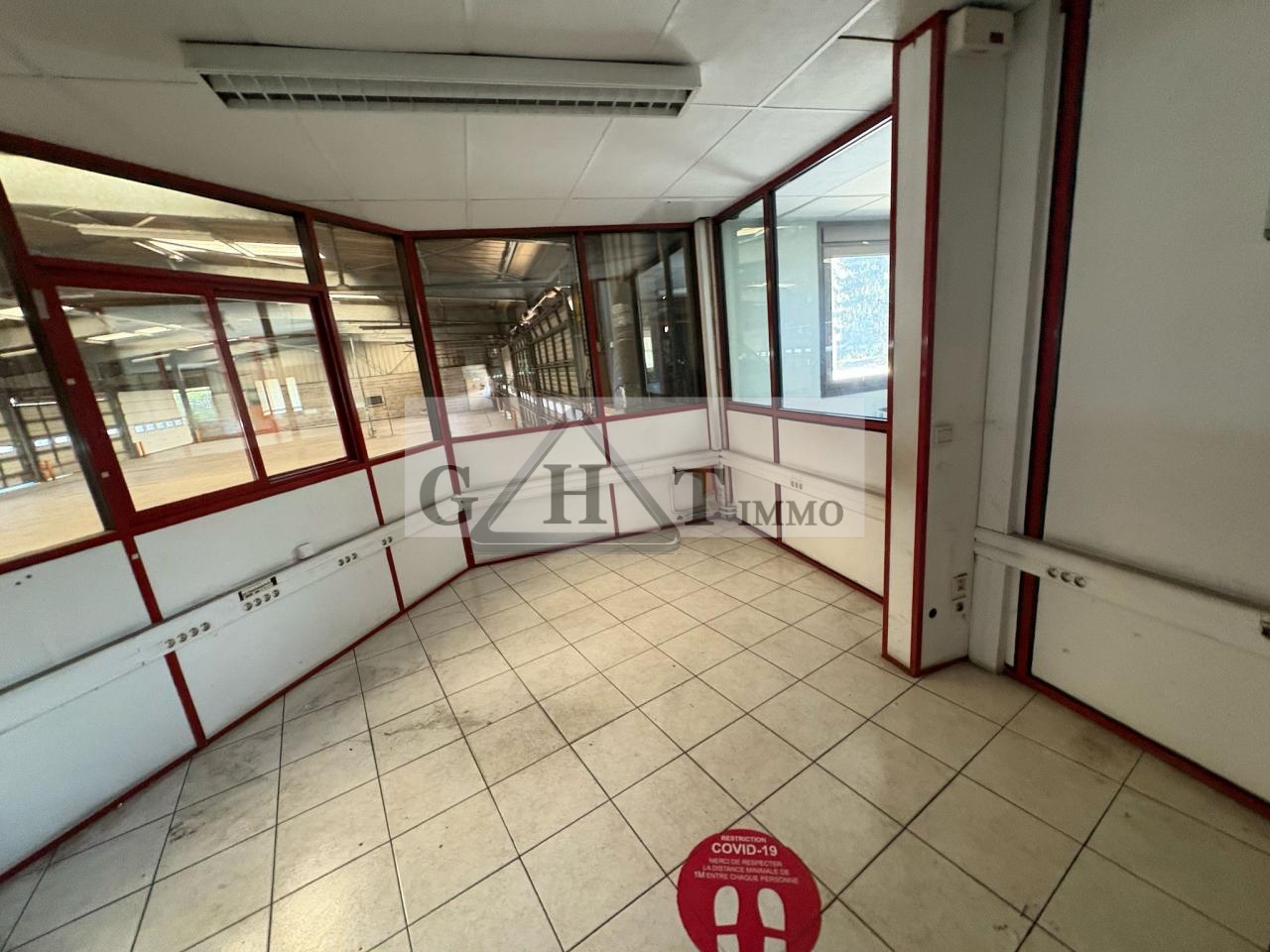 Entrepôt Bureaux