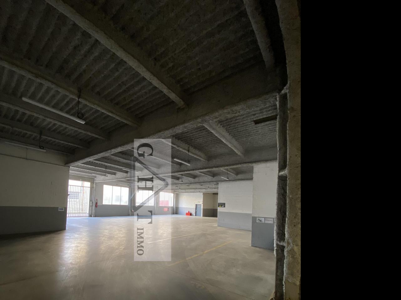 Entrepôt Bureaux