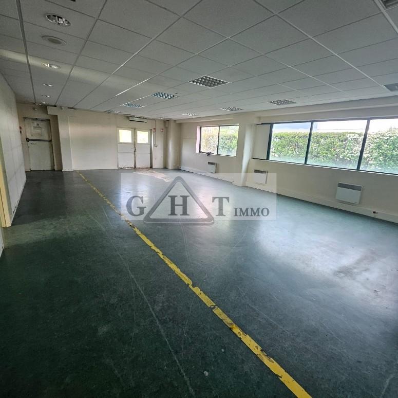 Entrepôt Bureaux
