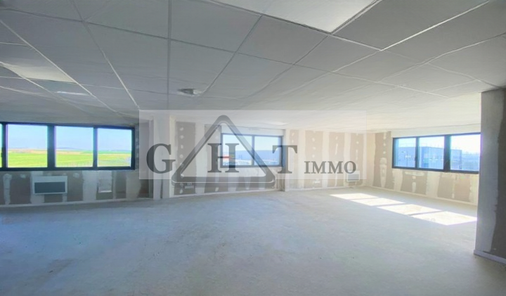 Entrepôt Bureaux