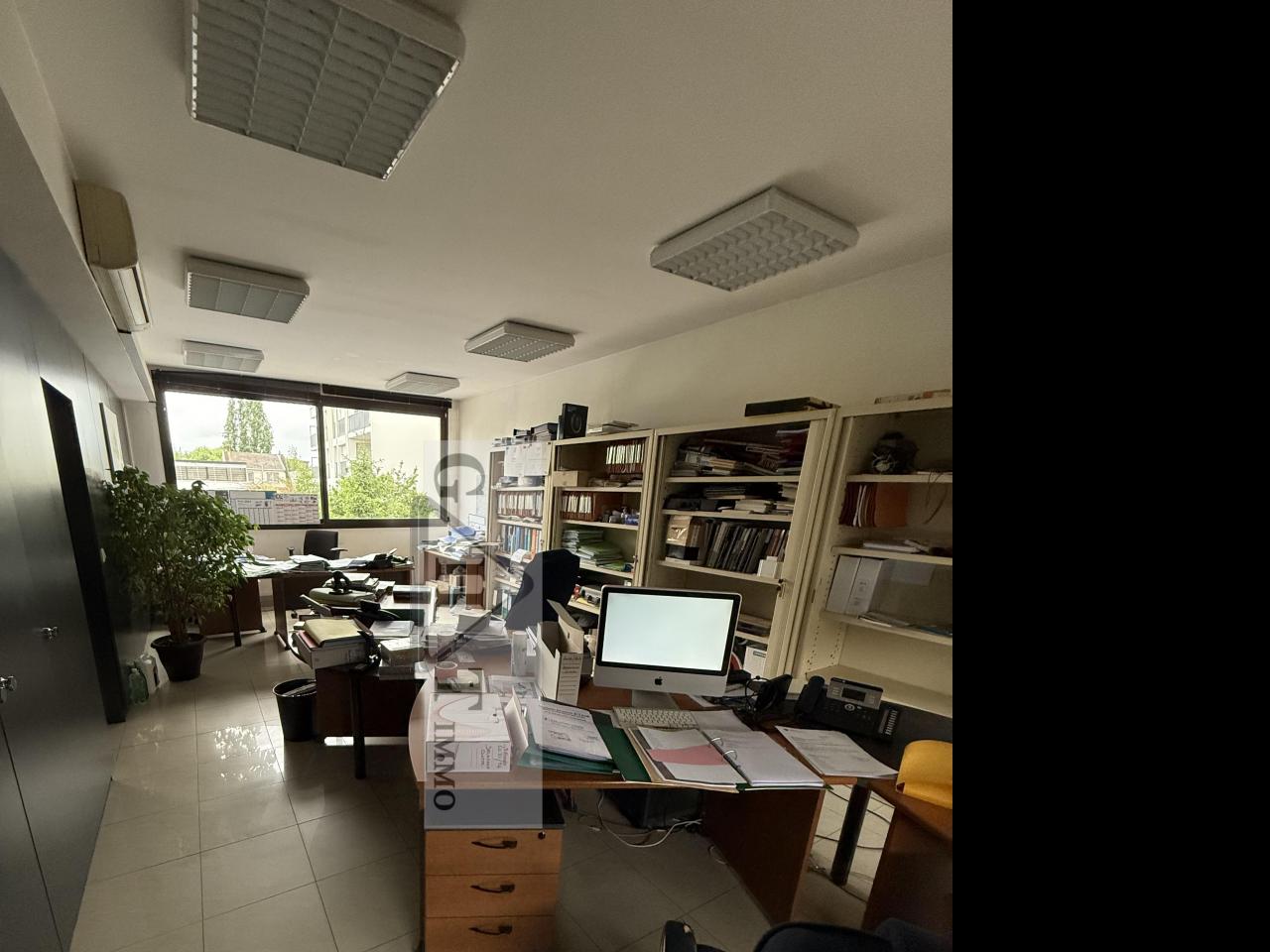 Entrepôt Bureaux