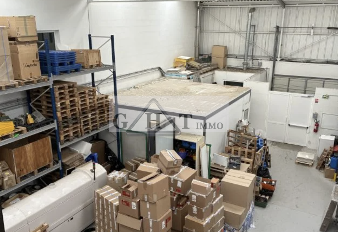Entrepôt Bureaux