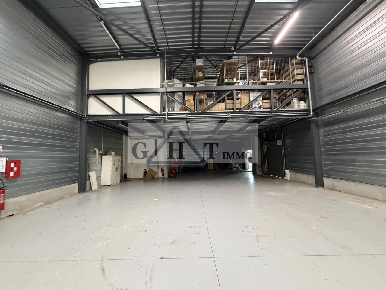 Entrepôt Bureaux