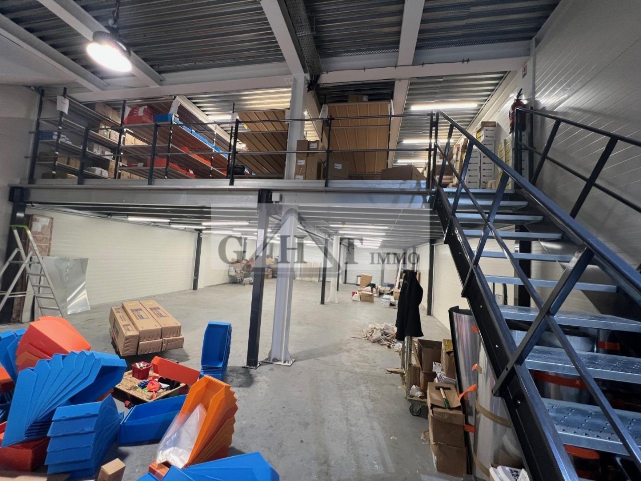 Entrepôt Bureaux